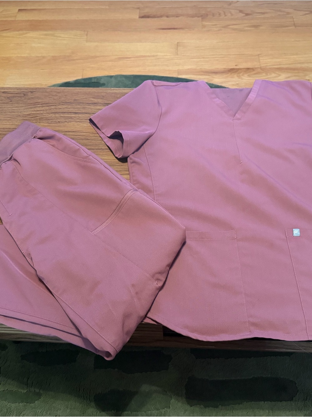 Women’s Fabletics Moonlight Mauve Scrub Set